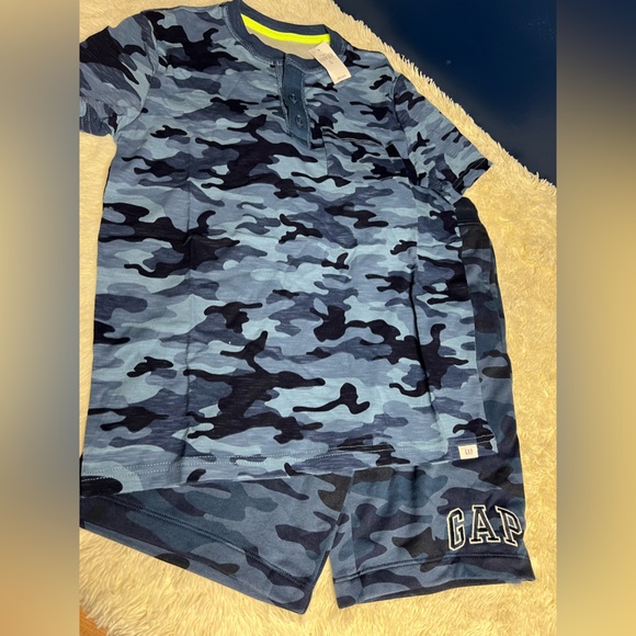 GAP big boys shirt and shorts -blue camouflage NEW - Picture 15 of 15